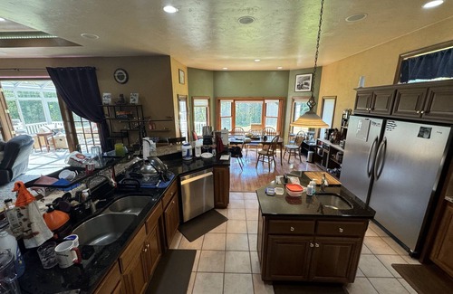 Green Bay House | 3-bedroom house in Green Bay on a cul-de-sac, 10 min from Lambeau.