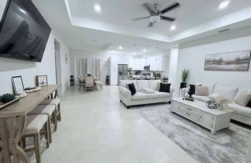 North Port House | 3-bedroom house in North Port with AC