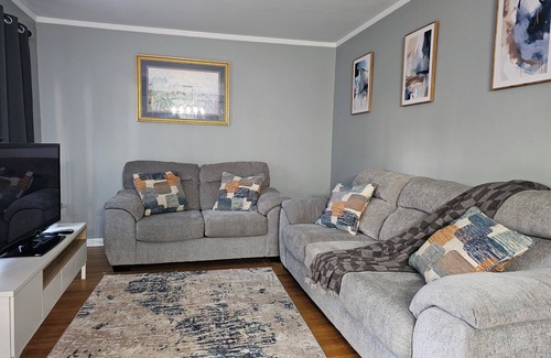 Memphis House | 3-bedroom house in peaceful Memphis with AC, WiFi. Enjoy your stay