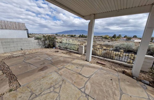 Rio Rancho House | 3-bedroom house in Rio Rancho with WiFi, AC, minutes from Balloon Fiesta Park