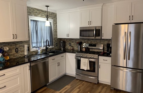 Rapid City House | 3 bedroom house in Rapid City. 26 miles to Mount Rushmore. Close to attractions.