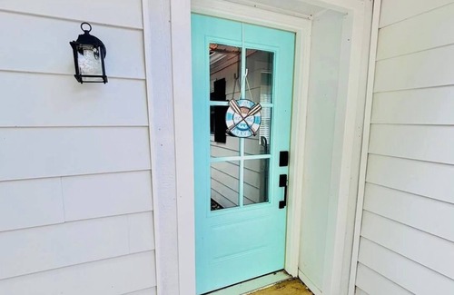 Sister Lakes House | 3-bedroom House in Sister Lakes on Magician Lake w/Dock. Relax on the Lake