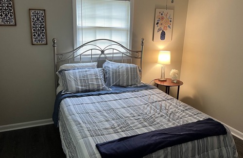 McDonough House | 3 bedroom house in the heart of McDonough