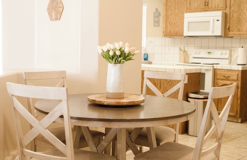 Pumpkin Center House | 3-bedroom house in wonderful Bakersfield with WiFi, AC