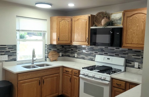 Estherville House | 3-bedroom house in marvelous Estherville with AC, WiFi. Enjoy your stay