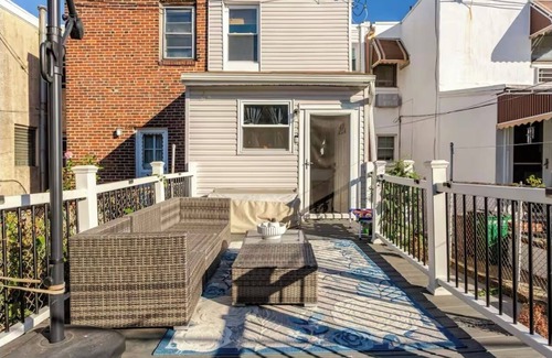 South Philadelphia House | 3-bedroom house in South Philadelphia near all stadiums