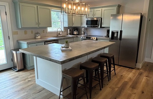 Springville House | 3-bedroom house in peaceful Springville with WiFi, AC