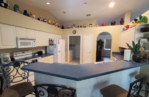 Summerfield House | 3-bedroom house in Summerfield. MUST BE 3 MONTH MINIMUM STAY!