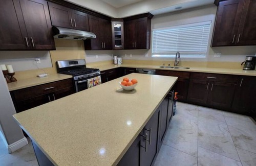 Westminster House | 3-bedroom house in cool Westminster with fitness room, WiFi, AC