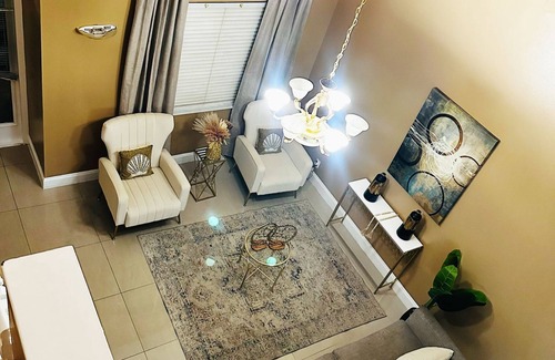 Pembroke Pines House | 3-bedroom house in enchanting Pembroke Pines with AC, WiFi .nPlease driveway