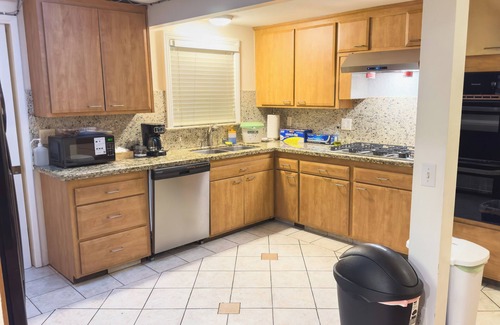 Rancho Cordova House | 3-bedroom house in wonderful Rancho Cordova with WiFi, AC.