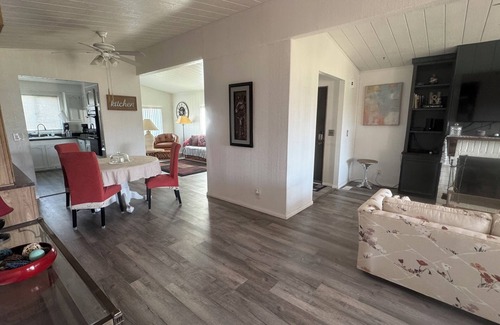 Thousand Palms House | 3-bedroom house in fabulous Thousand Palms with Mountain and Golf Course Views