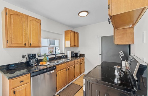 Westgate House | 3-bedroom house in charming West Palm Beach with WiFi, AC