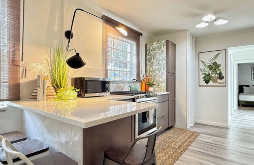 Parker Ridge House | 3-bedroom house in lovely West Palm Beach with Fast WiFi, KING Bed