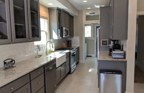 Near East Side House | 3 Bedroom house walking distance to River Walk, Alamodome & Convention Center.