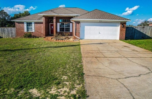 Gulf Breeze House | 3-bedroom house with WiFi, AC in fabulous Gulf Breeze