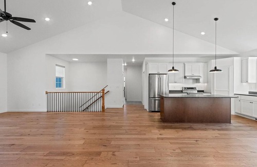 De Pere House | 3-bedroom house with WiFi in De Pere - plus free parking near Lambeau Field
