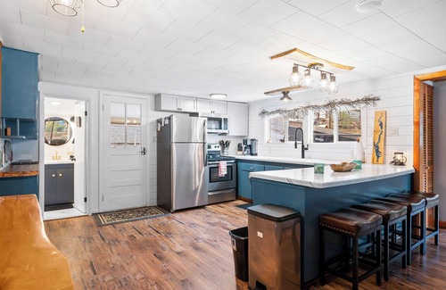 Pilot Knob House | 3 Bedroom Lakefront home on Lake George with dock slip for 25 foot boat included
