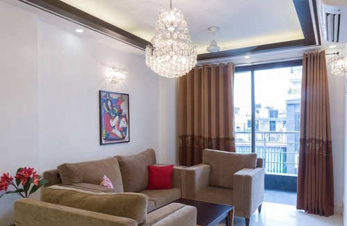 RK Puram Apartment | 3 Bedroom & Living Area Service Apartment - Center Delhi