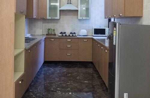 RK Puram Apartment | 3 Bedroom & Living Area Service Apartment - Center Delhi