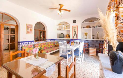 Olivares House | 3 Bedroom Lovely Home In Olivares