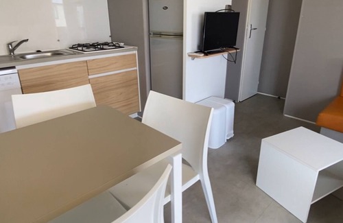Le Portel House | 3-bedroom mobile home with sea view and direct beach access