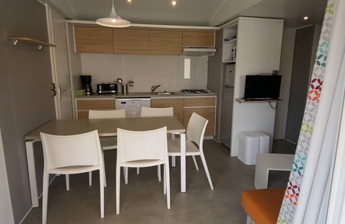 Le Portel House | 3-bedroom mobile home with sea view and direct beach access