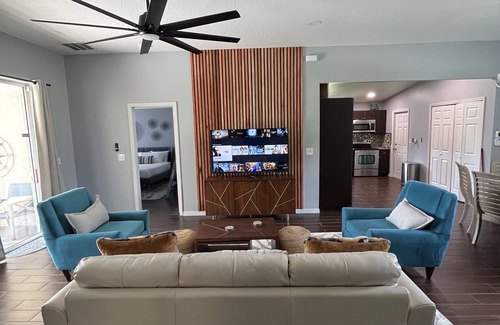 Oviedo House | 3 bedroom Modern pool home, Oviedo FL, close to UCF
