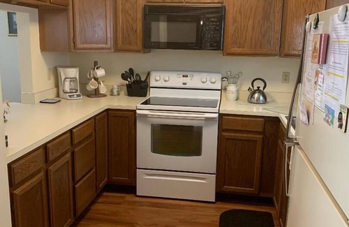 North Woodstock Condo | 3 Bedroom Mountain Retreat Minutes from Loon Mountain