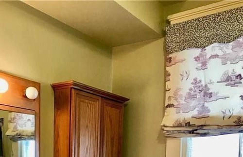 Audubon Apartment | 3 Bedroom Multi family 318101 by Houzlet