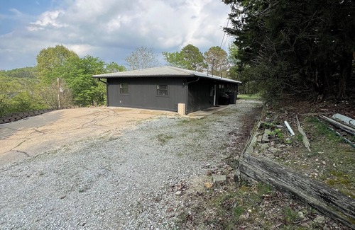 Rambo Riviera House | 3-bedroom newly remodeled bungalow located on Beaver Lake in Rogers, AR.
