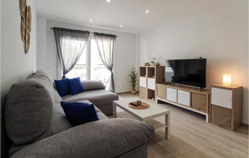 Benajarafe Apartment | 3 Bedroom Nice Apartment In Benajarafe