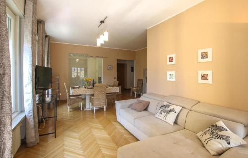 Rovereto Apartment | 3 Bedroom Nice Apartment In Rovereto