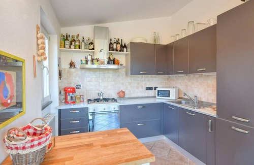 Ne House | 3 bedroom nice home in Ne