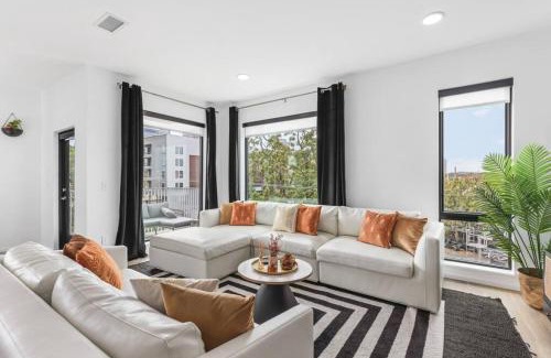 North Capitol Apartment | 3 Bedroom Oasis on the River with 2 Private Patios