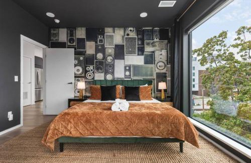 North Capitol Apartment | 3 Bedroom Oasis on the River with 2 Private Patios