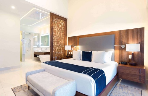 Santa Rosa Resort | 3 Bedroom Penthouse Oceanfront at Villa La Valencia Resort