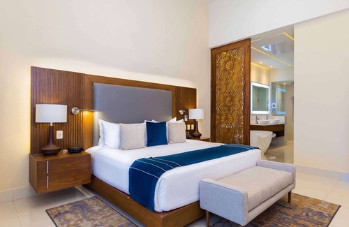 Santa Rosa Resort | 3 Bedroom Penthouse Oceanfront at Villa La Valencia Resort