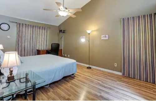 Huntersville House | 3 Bedroom Pet Friendly House in Lake Norman