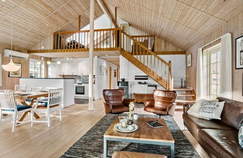 Hojslev House | 3 bedroom pet friendly home in Højslev