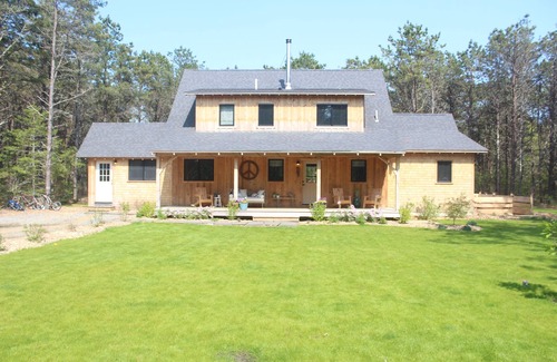 West Tisbury House | 3-bedroom post and beam in serene WT location - updated pics to come and outdoor
