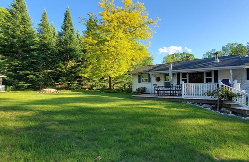 Higgins Lake House | 3-bedroom Quiet Higgins Lake Cottage with fire pit only two blocks from the lake