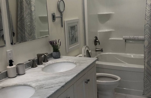Central Okanagan House | 3 bedroom renovated main floor