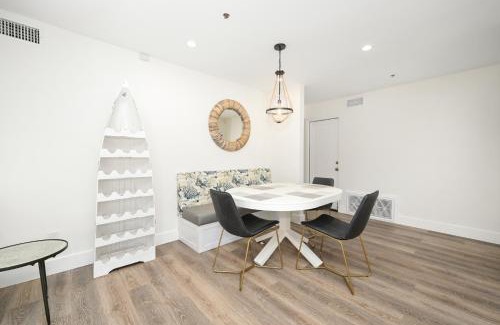 Balboa Island House | 3 Bedroom Renovated Condo on Balboa Island