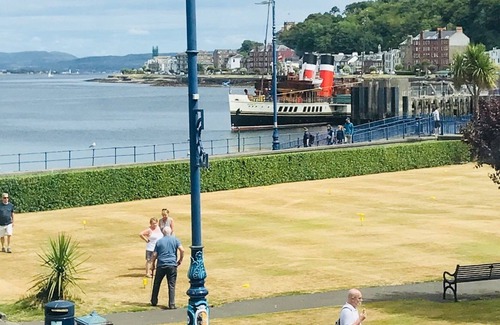 Rothesay Apartment | 3 Bedroom Sea View Apartment in central Rothesay - sleeps 6 guests