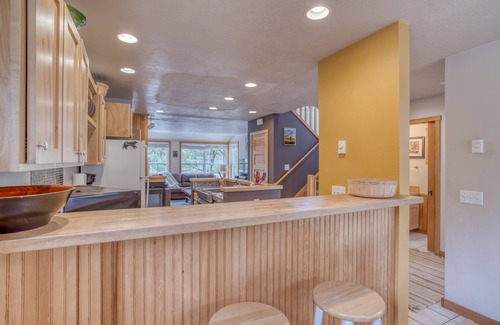 Shorepine Village House | 3 Bedroom Shorepine Home Near Beach Access with Bonus Room, Dog Friendly!