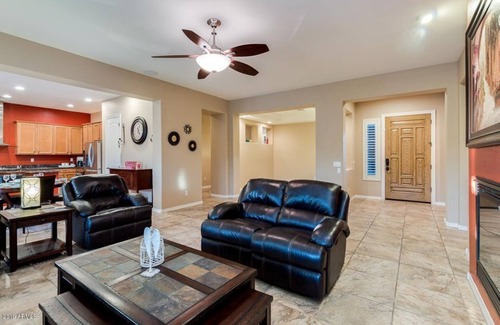 Chandler Apartment | 3 Bedroom Single family 19724 by Houzlet