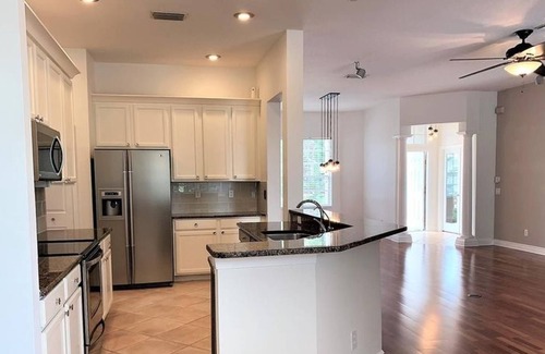 Braden River Apartment | 3 Bedroom Single family 427887 by Houzlet