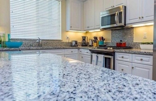 Portola Springs Apartment | 3 Bedroom Single family L-459171 by Houzlet