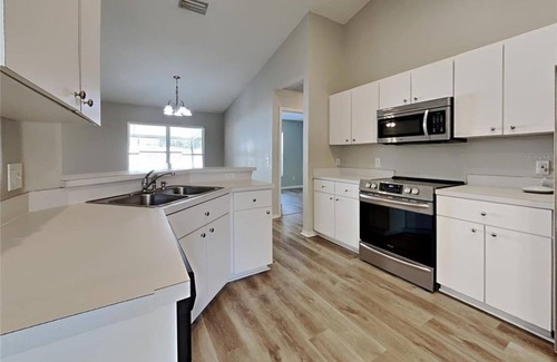East County Civic Group Apartment | 3 Bedroom Single family 430705 by Houzlet